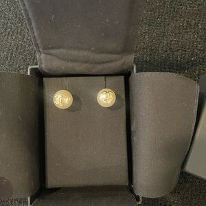 Chanel Auth Earings studs gold cc logo